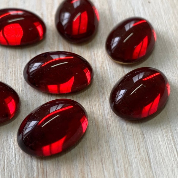 4 glass cabochons, 14x10mm, dark siam red, oval