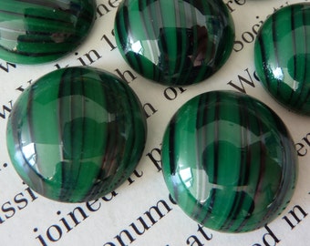 2 glass cabochons, Ø18mm, green black, round