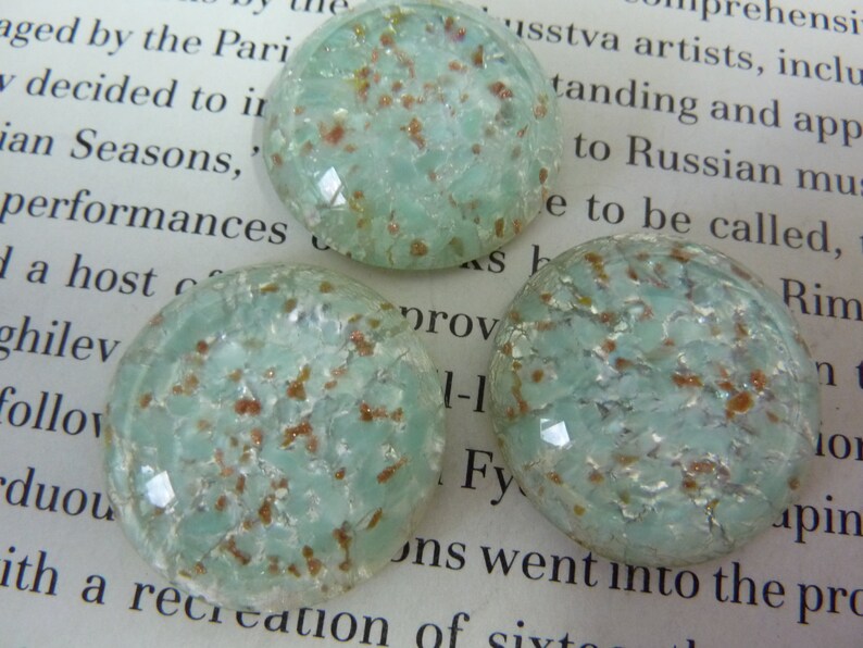 1 glass cabochon, Ø25mm, light blue, gold and silver, round image 3