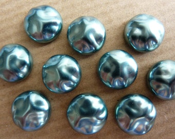 6 glass cabochons, Ø12mm, wavy green metallic, round