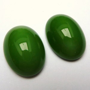 2 glass cabochons, 18x13mm, jade green (atlas), oval