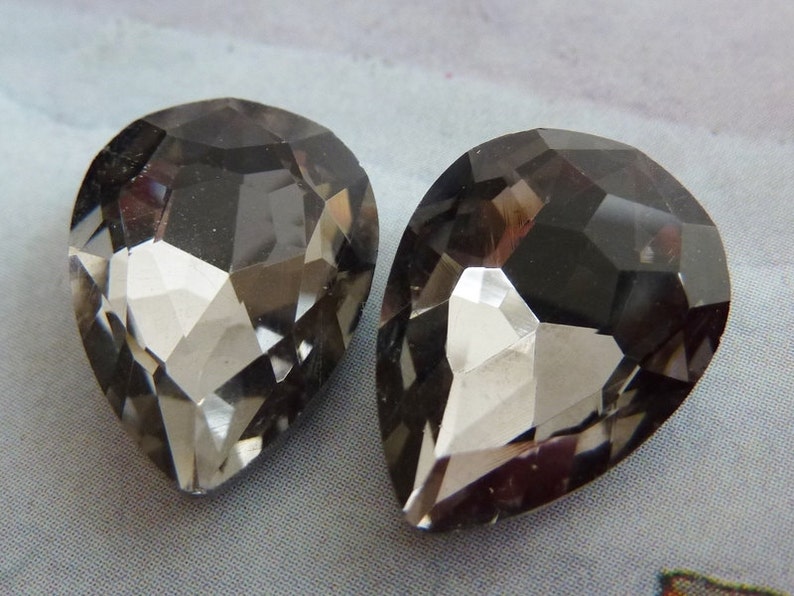 2 glass jewels, 18x13mm, black diamond, pear image 1