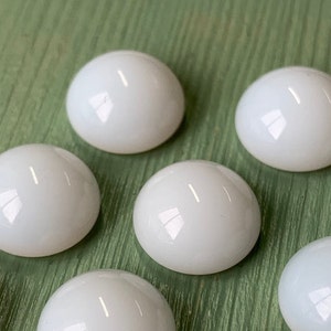 6 glass cabochons, Ø12mm, opaque white, round image 1