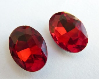 2 szklane klejnoty, 14x10mm, Siam Red, owalne