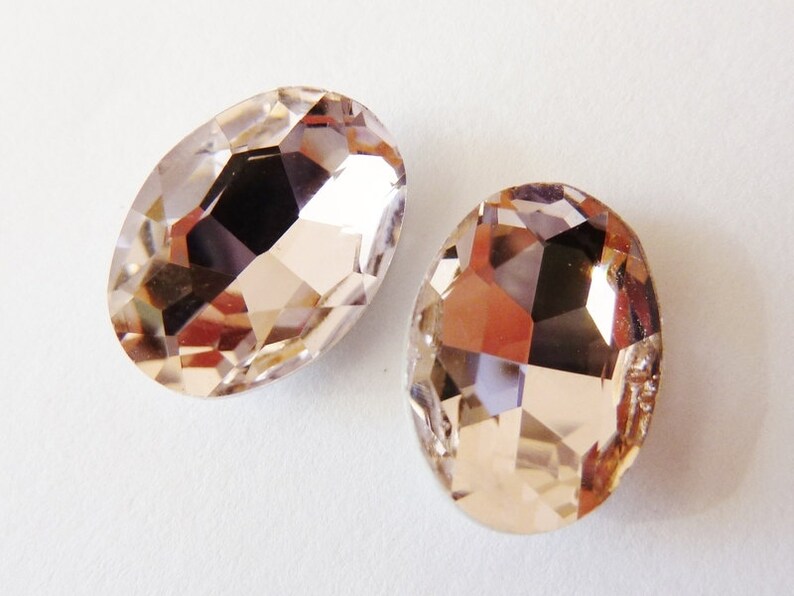 2 glass jewels, 14x10mm, light pink, oval image 1