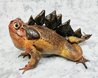 Taxidermy Cane Toad Dinosaur- Stegosaurus Toad frog turtle oddities gaff