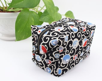 Cosmetic Bag, Travel Pouch, Cosmetic Pouch, make up pouch, bag organizer, handmade pouch, Arabesque, Mt.Fuji, Black