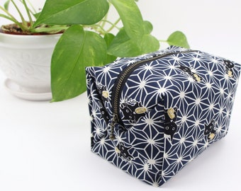 Make-up bag, Large size boxy pouch, boxy pouch zippered, Neko to Koban, Navy