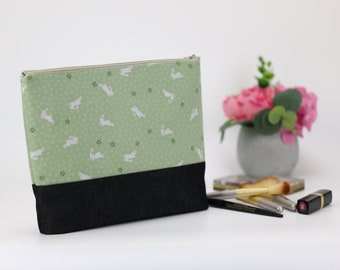ArtisanMade pouch, JapaneseInspired pouch, Handcrafted pouch, Usagi, Bunny, Rabbit, Green