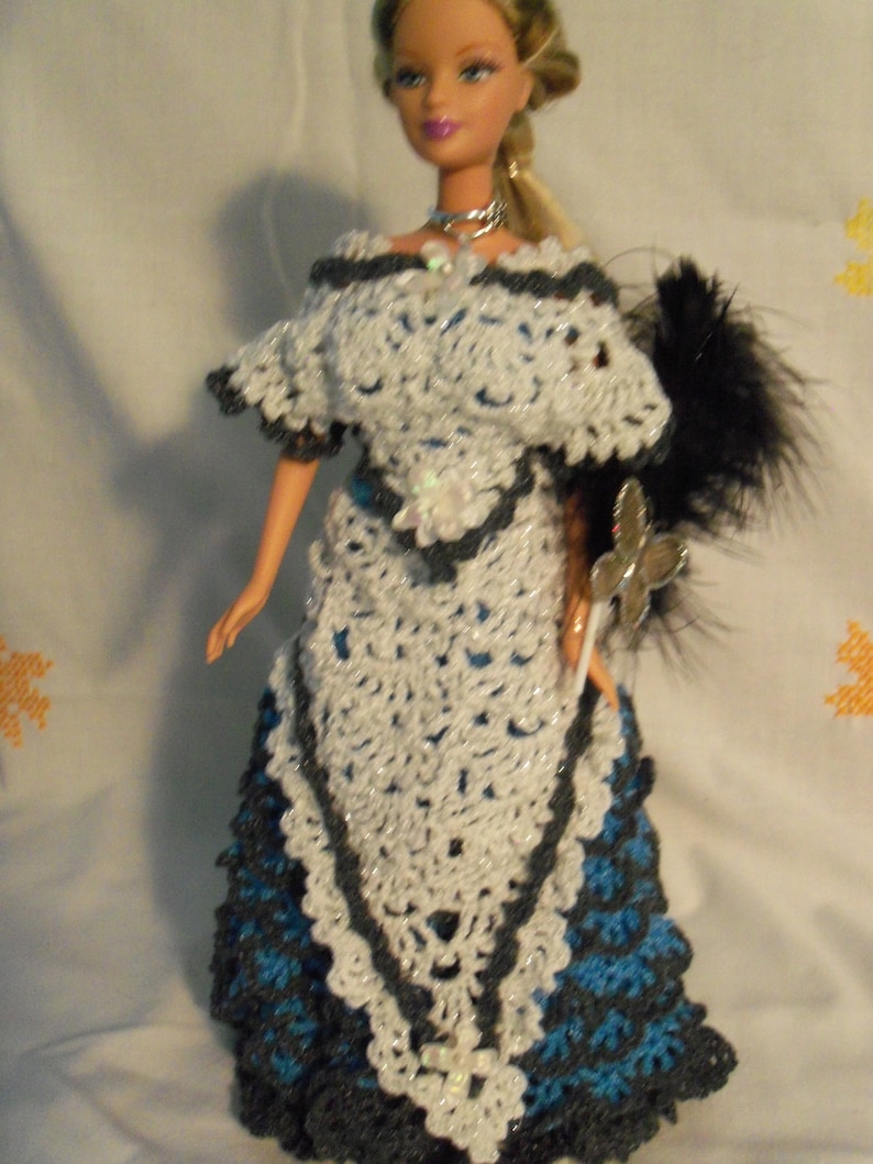 Barbie in Crocheted 1902 Summer Ball Gown image 5