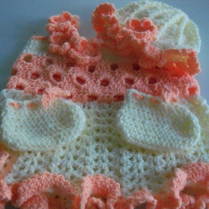 Crocheted Baby Summer Outfit   0 to 3 months with cat security blanket