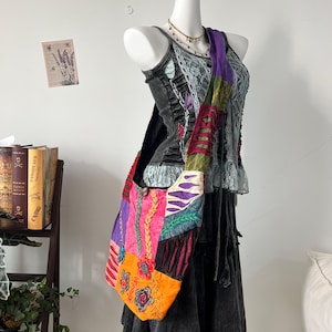 Handgemachte Schultertasche - Patchwork Schultertasche - Bunte Boho Stickerei