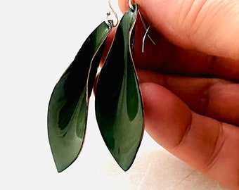 Small Leaf Earrings, Alpine Green Enamel, Hand Formed Earrings, Cute Earrings, Dangle Earrings, Colorful Earrings, Women’s Earrings