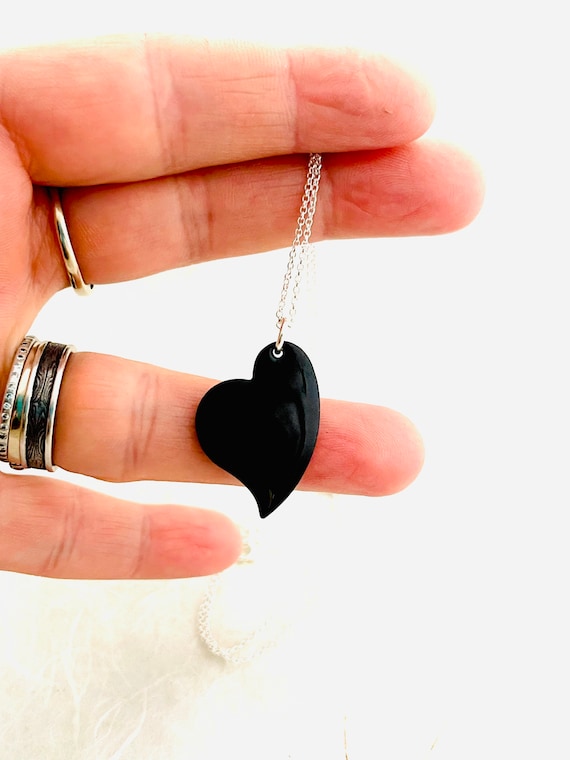 Enamel on sale heart necklace