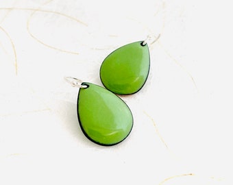 Small Teardrop Earrings, Spring Green Enamel Minimalist Teardrop Drop Earrings, Cute Green Earrings, Women’s Earrings, Summer Earrings