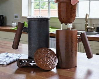 Handcrafted Japanese Tea Infuser Mug Set – Minimalist Stoneware Cup with Natural Wood Handle | Elegant Artisan Gift