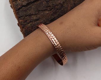 Reines Kupfer Manschette Armband, verstellbarer offener Armreif, gehämmert rustikaler Boho Schmuck Geschenk für Sie