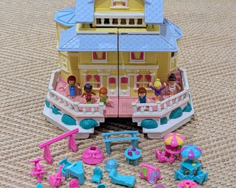 Near Complete Vintage Bluebird Polly Pocket Clubhouse 1995