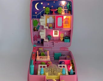 100% Complete and Working Vintage Bluebird Polly Pocket, Star Bright Dinner Party 1994