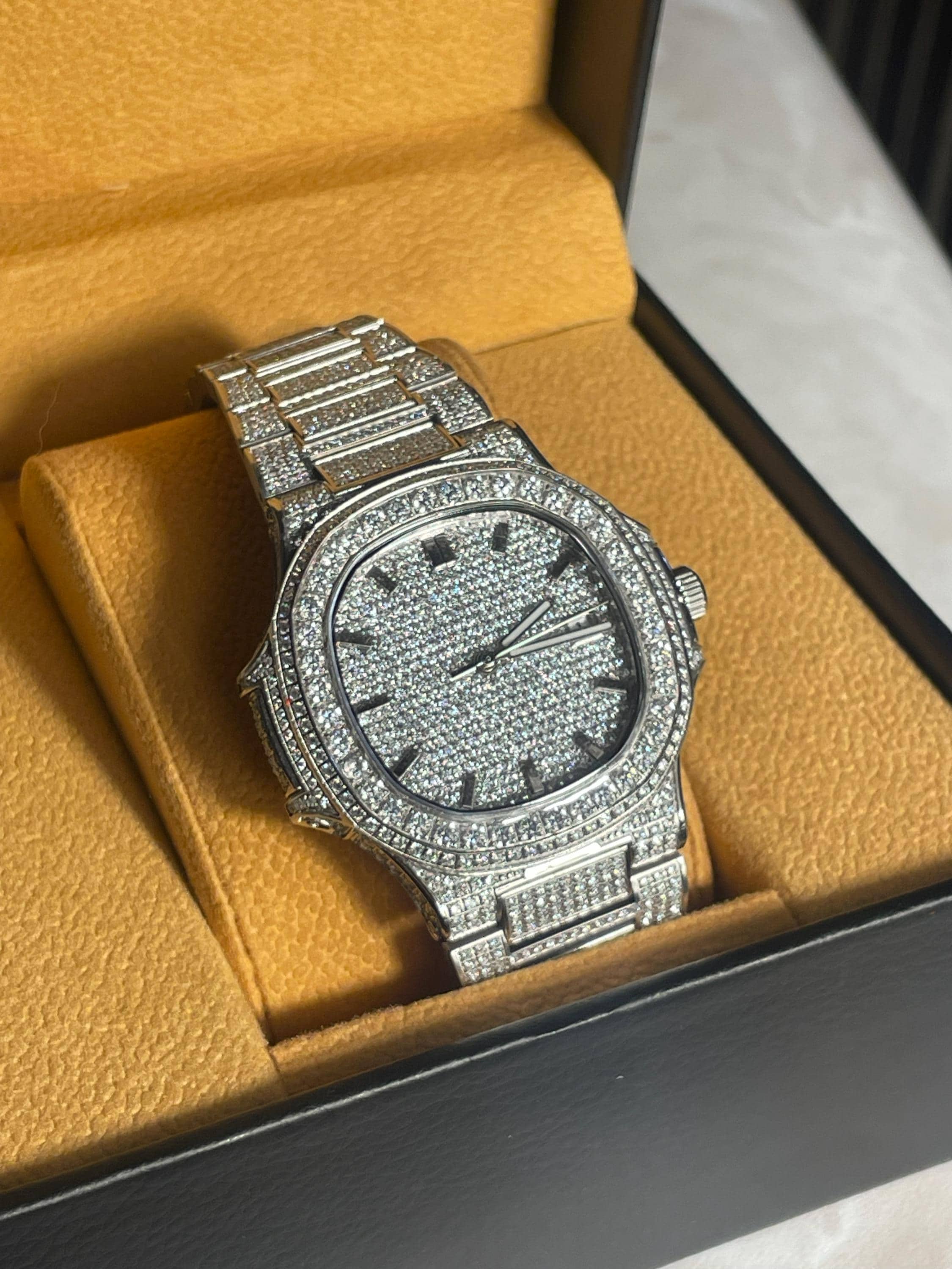 Moissanite watches - Etsy 日本