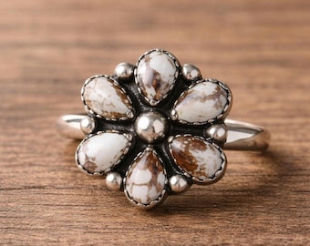 Anillo Wild Horse Turquoise Flower • Anillo floral llamativo de plata de ley • Anillo Boho Daisy Cluster • Joyería hecha a mano, regalo para ella