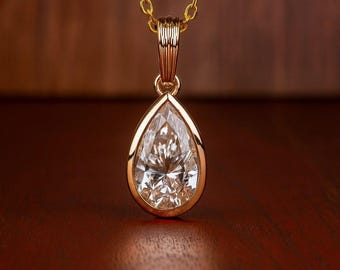 Naszyjnik z moissanitem w szlifie gruszkowym • Złoto Vermeil i srebro próby 925