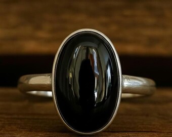 Oval Black Onyx Ring • 925 Sterling Silver Cabochon • Minimalist Boho Jewelry
