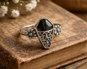 Anillo de ataúd de ónix negro • Anillo floral de plata de ley • Joyería llamativa alternativa