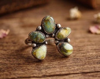 Naturalny pierścionek z turkusem palomino • Ręcznie robiony pierścionek ze srebra próby 925 • Wyrazisty prezent w stylu południowo-zachodnim dla kobiet