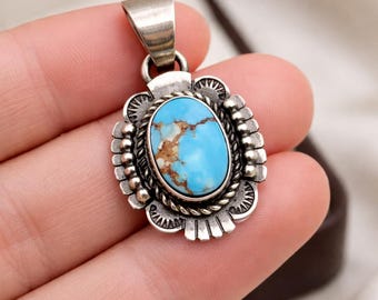Naturalny wisiorek z turkusem Golden Hill • Wisiorek z wyrazistego srebra próby 925 • Prezent dla kobiet