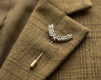 Silver Leaf Branch Brooch • Minimalist Nature Lapel Pin • Botanical Twig Brooch • Elegant Suit Pin • Handmade Style Jewelry Gift