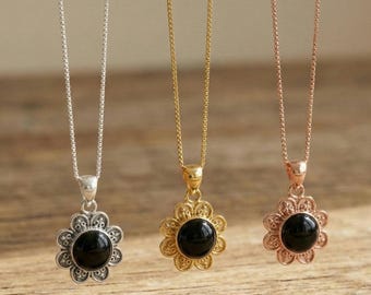 Collar con colgante de flor de ónix negro • Collar de plata de ley 925, oro rosa • Joyería floral con piedras preciosas • Delicado regalo de aniversario para ella