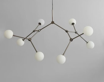 Ręcznie robiona lampa sufitowa Sputnik z lat 50. XX wieku w stylu Mid Century Modern z 8 ramionami z mosiądzu | Lampa wisząca do salonu i jadalni z rzeźbionym kloszem