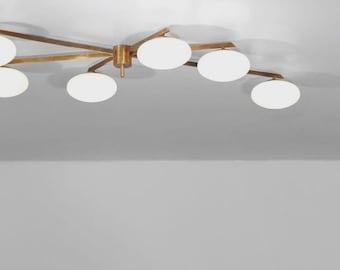Lámpara de araña italiana Angelo de 3 luces, hecha a mano, de mediados de siglo, de latón, de mediados de siglo, con montaje empotrado en el techo.
