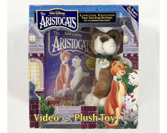 Disney The Aristocats Masterpiece VHS Video and Thomas O'Malley Plush Toy Set
