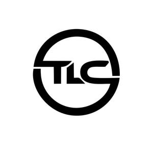 Puede incluir: Logotipo en blanco y negro con las letras "TLC" dentro de un marco circular. Las letras son en negrita y estilizadas, con la "T" y la "L" superponi&eacute;ndose parcialmente al c&iacute;rculo. Fondo blanco.