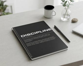 Caderno Espiral com Definição Motivacional, Diário Motivacional A5 para Produtividade e Sucesso, Capa Dura Preta Minimalista com Pautas.