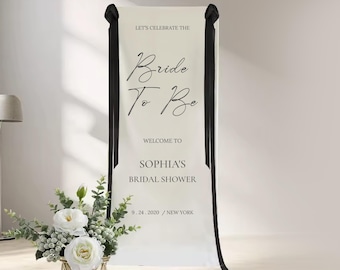 Letrero de bienvenida personalizado para despedida de soltera: Pancarta de bienvenida floral personalizada.