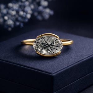 East West zwarte rutielkwartsring, ovale rutielkwarts verlovingsring, gouden solitaire ring, boho-instructiering, alternatieve bruidsring