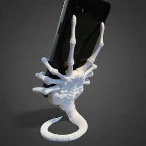 Soporte para teléfono inspirado en Facehugger: criatura de ciencia ficción y terror, decoración de escritorio impresa en 3D