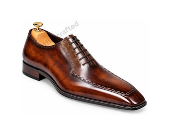 Chaussures habillées en cuir véritable, confectionnées avec soin, élégantes et professionnelles, parfaites pour les fiançailles et les mariages.