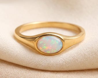 Anillo de ópalo natural Anillo de oro macizo de 14k Anillo de piedra natal de octubre Impresionante anillo ovalado de ópalo natural Anillo de aniversario Regalo para ella Anillo de cumpleaños Regalo