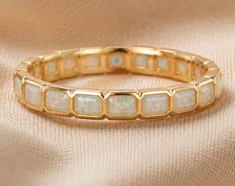Alliance Art Déco en or 14 carats avec opale sertie clos, bague d'éternité sertie clos, cadeau d'anniversaire, bague de fiançailles unique et luxueuse pour un amour véritable.