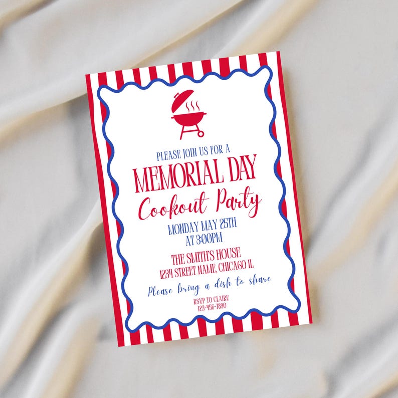 Puede incluir: Una invitaci&oacute;n a una fiesta de barbacoa del D&iacute;a de los Ca&iacute;dos con un tema rojo, blanco y azul. La invitaci&oacute;n presenta un gr&aacute;fico de barbacoa roja y el texto "Memorial Day Cookout Party" y los detalles del evento. La invitaci&oacute;n est&aacute; bordeada con rayas rojas y blancas.