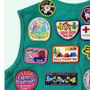 Girl Scouts USA Junior Vest Size M Green 2005 Lake To River Patches image 8