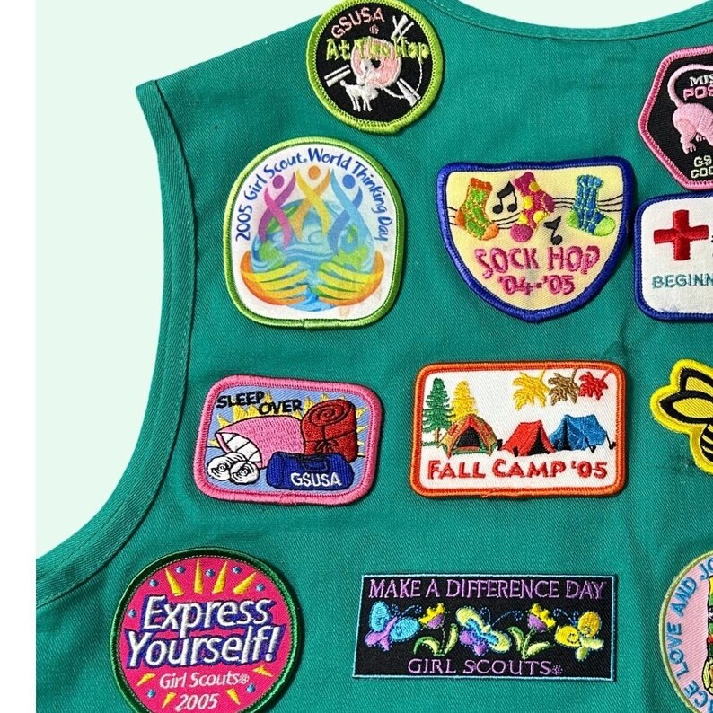 Girl Scouts USA Junior Vest Size M Green 2005 Lake To River Patches image 8