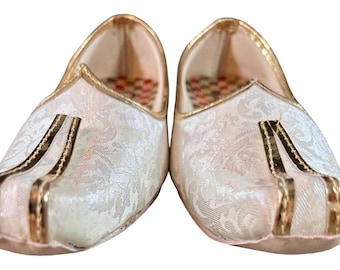 Traditional Cream Gold Brocade Mojari Jutti Indian Ethnic