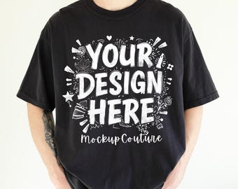Svarta komfortfärger 1717 T-shirtmodell, manlig modell framifrån, riktiga herrar CC1717 modell