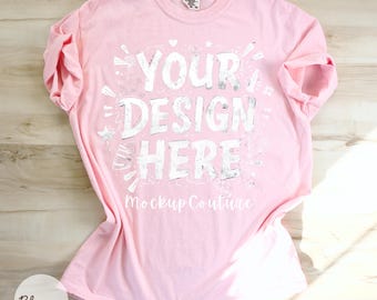 Comfort Colors 1717 Blossom platliggend mockup | CC1717 roze shirtmodel | Minimalistisch T-shirt flatlay | Mockup met echt product | Modelcouture