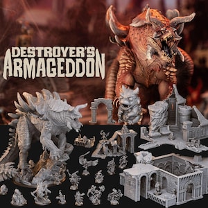 Puede incluir: Colección de miniaturas y piezas de terreno de fantasía, que incluye un gran dragón con cuernos y varias figuras. Se muestra el texto "DESTROYER'S ARMAGEDDON". La paleta de colores es principalmente gris y marrón.
